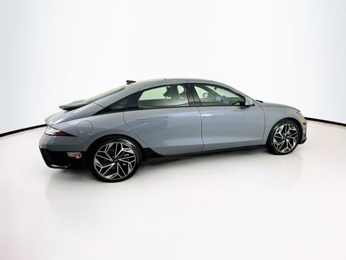 Used 2023 Volvo C40 P8 Recharge Plus AWD/4WD image 10