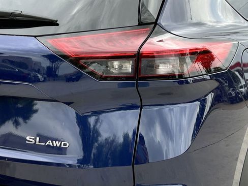 Used 2026 Nissan Rogue SL image 7