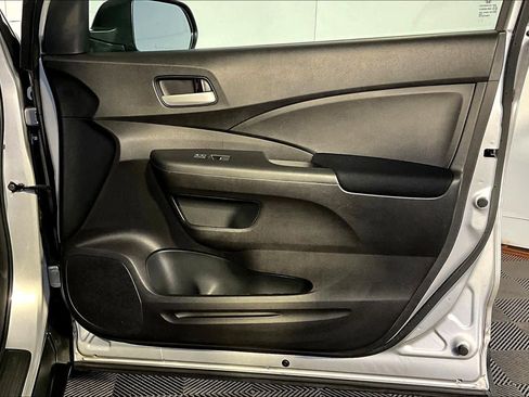 Used 2016 Honda CR-V LX image 23