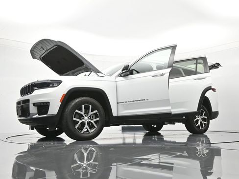 Used 2024 Jeep Grand Cherokee L Limited w/ Luxury Tech Group II AWD/4WD image 50