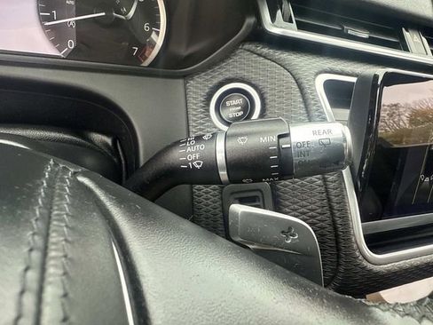 Used 2022 Land Rover Range Rover Velar R-Dynamic S image 35