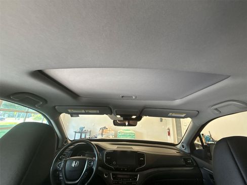 Used 2023 Honda Ridgeline RTL-E image 16