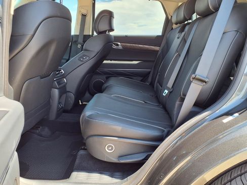 Certified 2026 Genesis GV80 2.5T Advanced AWD/4WD image 17