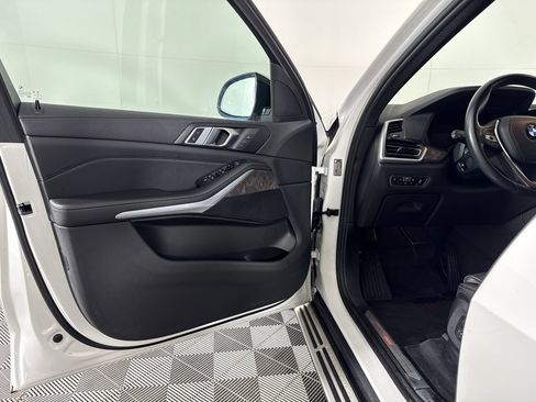 Used 2020 BMW X5 xDrive40i w/ Convenience Package AWD/4WD image 14