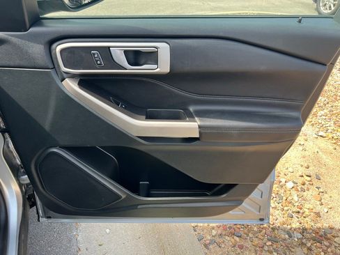 Used 2023 Ford Explorer XLT w/ Equipment Group 202A image 26