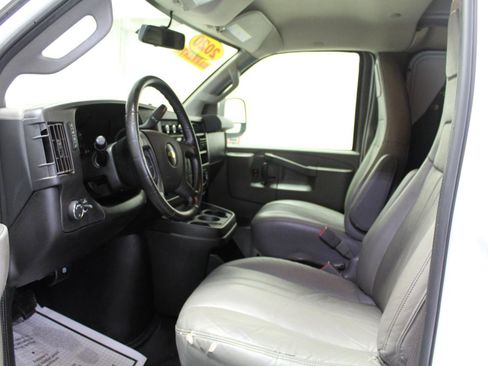 Used 2020 Chevrolet Express 2500 w/ Driver Convenience Package image 17