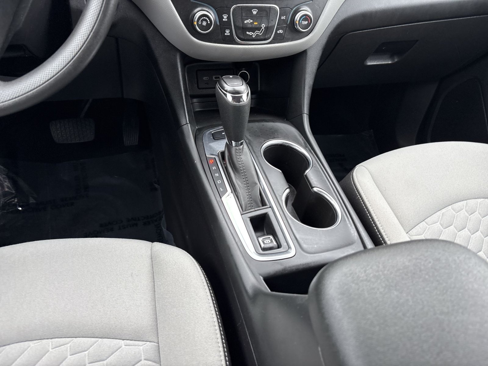 Used 2021 Chevrolet Equinox LS w/ LPO, Blackout Package AWD/4WD image 22