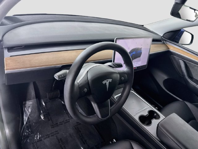 Used 2022 Tesla Model Y Long Range AWD/4WD image 9