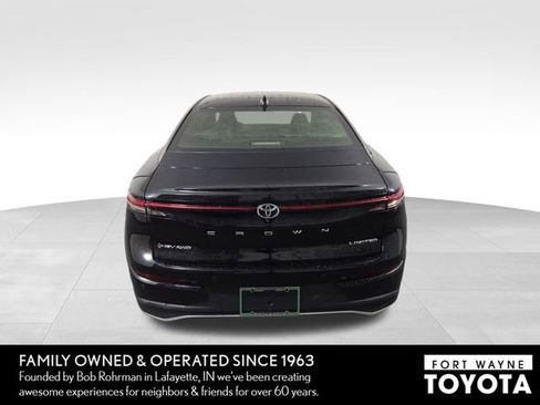 Used 2024 Toyota Crown Limited image 8