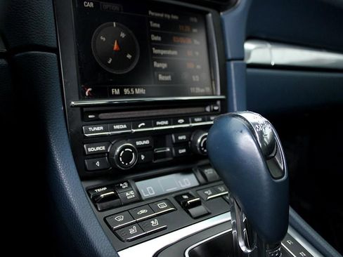 Used 2014 Porsche 911 Carrera S image 14