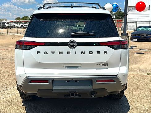 New 2026 Nissan Pathfinder Platinum w/ Accent Package AWD/4WD image 7
