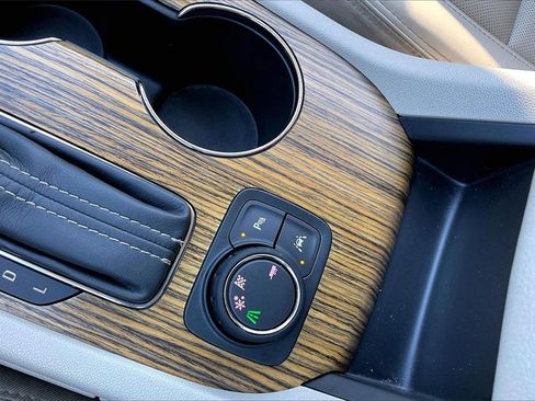 Used 2019 GMC Acadia Denali w/ Technology Package image 24