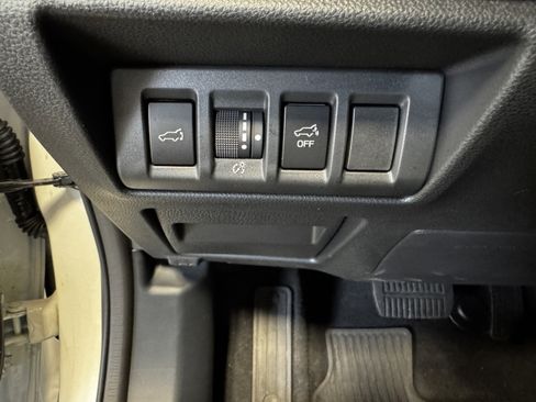 Used 2025 Subaru Outback Limited w/ Popular Package #2 AWD/4WD image 35