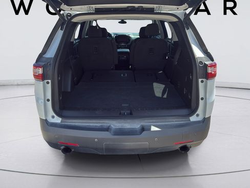 Used 2019 Chevrolet Traverse LT FWD image 19