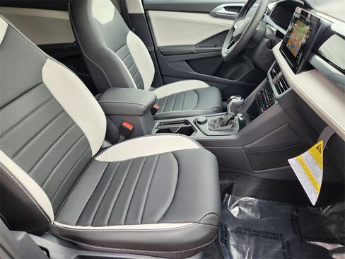 New 2026 Volkswagen Taos SEL image 19