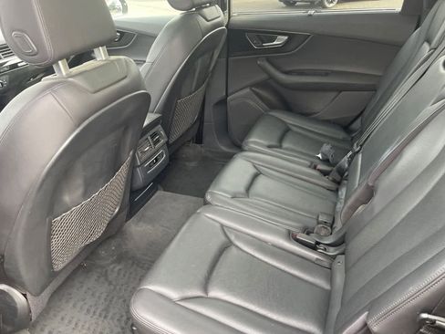 Used 2017 Audi Q7 3.0T Premium Plus w/ Premium Plus Package image 4