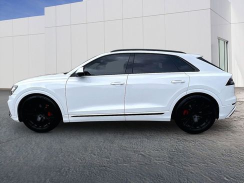 Used 2019 Audi Q8 Prestige w/ Luxury Package image 2