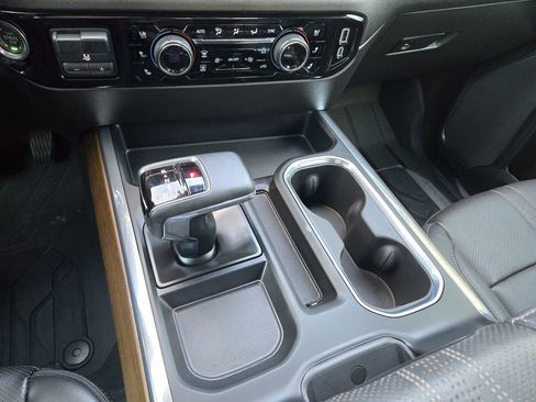 Used 2024 Chevrolet Silverado 1500 High Country w/ High Country Premium Package image 18