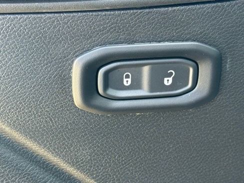 Certified 2024 Jeep Wrangler Sport S image 11