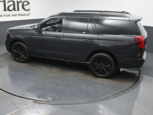 Used 2025 Ford Expedition Platinum w/ Stealth Appearance Package AWD/4WD image 44