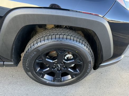 Certified 2022 Toyota RAV4 TRD Off-Road image 29