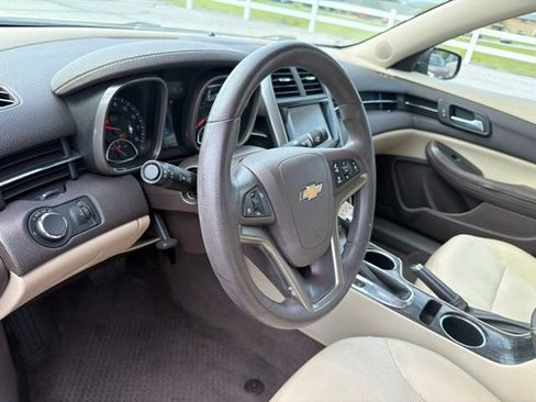 Used 2015 Chevrolet Malibu LT w/ Power Convenience Package FWD image 14
