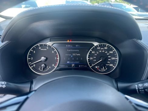 Used 2025 Nissan Altima 2.5 SR w/ SR Premium Package FWD image 26
