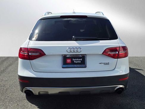 Used 2015 Audi A4 Premium w/ Audi MMI Navigation image 4