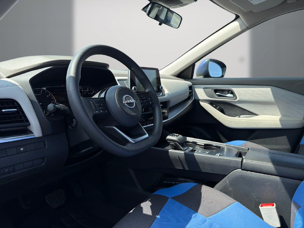 Used 2023 Nissan Rogue SV FWD image 13