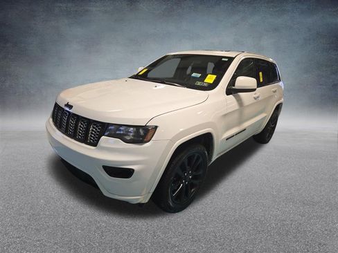 Used 2019 Jeep Grand Cherokee Altitude image 35