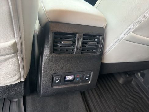 Used 2024 Mitsubishi Outlander SEL image 22