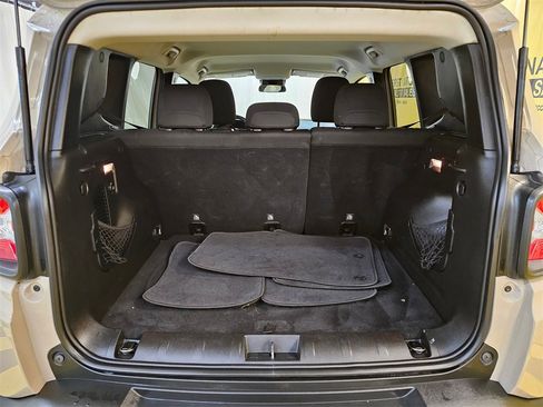 Used 2016 Jeep Renegade Latitude image 17