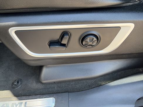 Used 2020 RAM 1500 Laramie AWD/4WD image 12