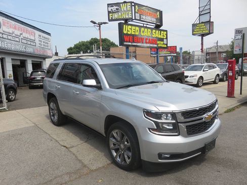 Used 2016 Chevrolet Tahoe LT w/ Luxury Package AWD/4WD image 3
