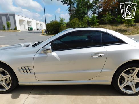 Used 2009 Mercedes-Benz SL 550 image 14