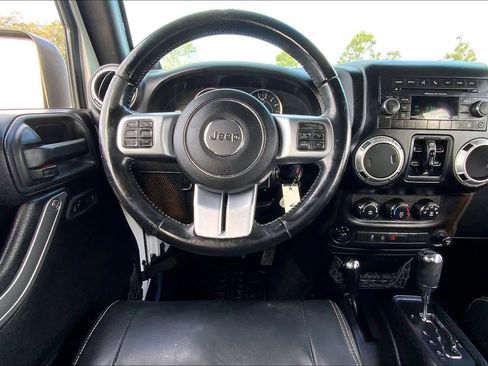 Used 2012 Jeep Wrangler Freedom Edition image 6