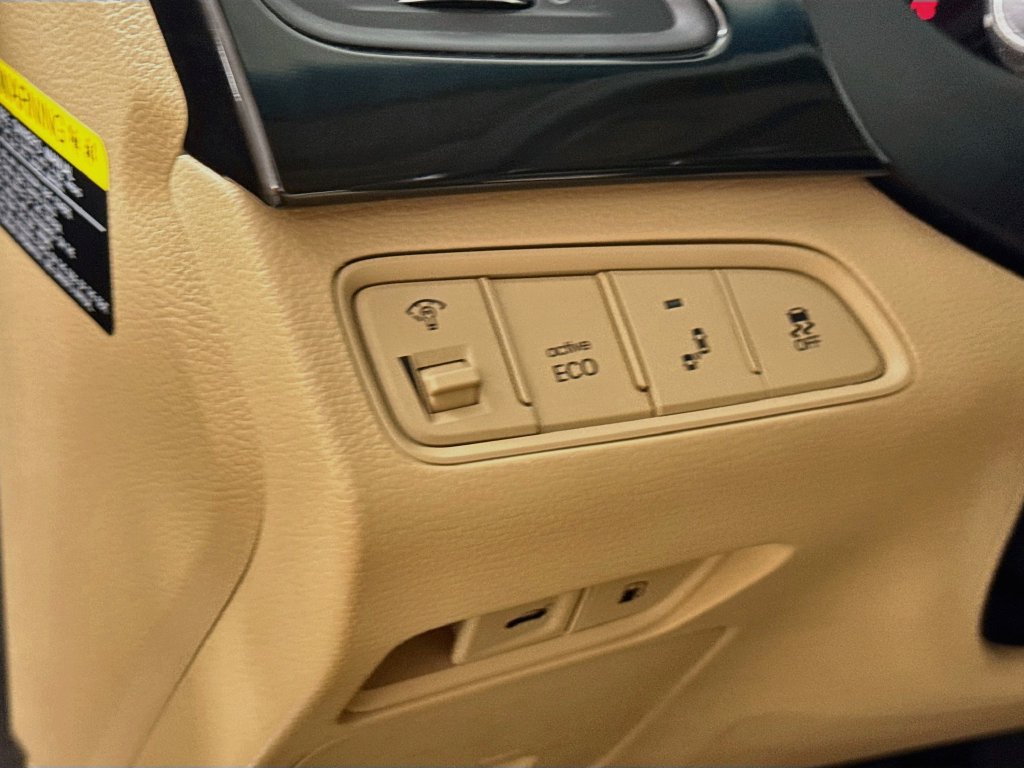 Used 2016 Hyundai Azera FWD image 10