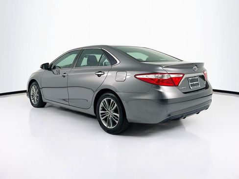 Used 2016 Toyota Camry SE w/ Moonroof Package image 2