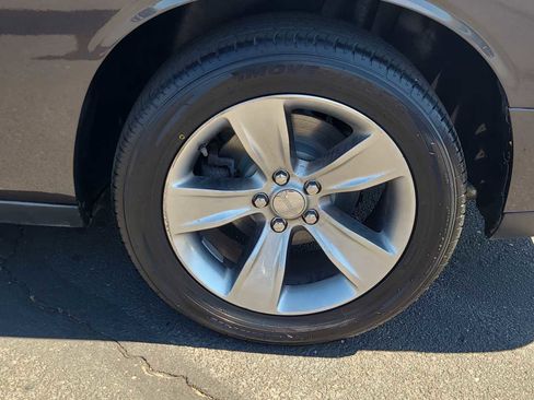 Used 2016 Dodge Challenger SXT image 16