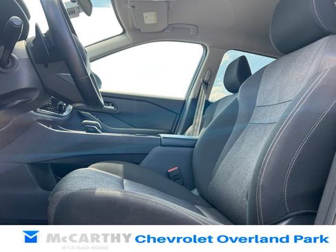 Used 2025 Nissan Rogue SV AWD/4WD image 9