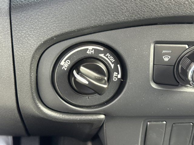 Used 2024 Nissan Frontier PRO-4X w/ Off-Road Protection Package AWD/4WD image 33