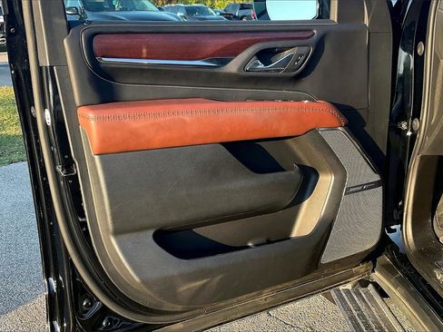 Used 2023 GMC Yukon Denali Ultimate image 23