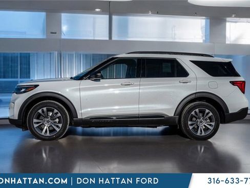 New 2026 Ford Explorer Active w/ Active Comfort Package image 2
