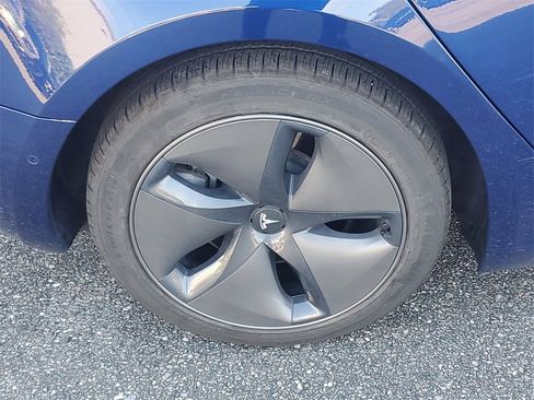Used 2020 Tesla Model 3 Long Range image 5