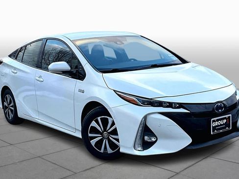 Certified 2017 Toyota Prius Prime Advanced image 3