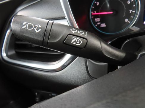 Used 2020 Chevrolet Equinox LT FWD image 19