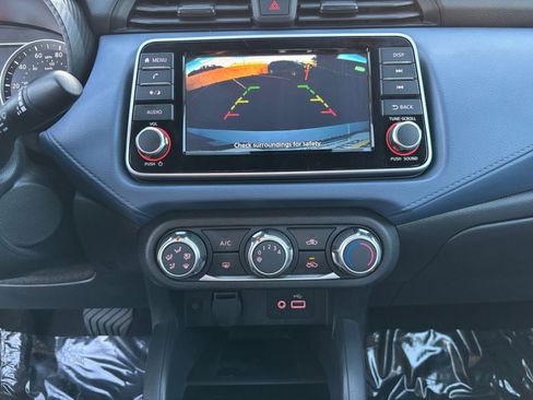 Used 2025 Nissan Versa SV image 18