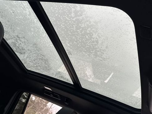 Used 2024 Chevrolet Suburban RST w/ Luxury Package image 17