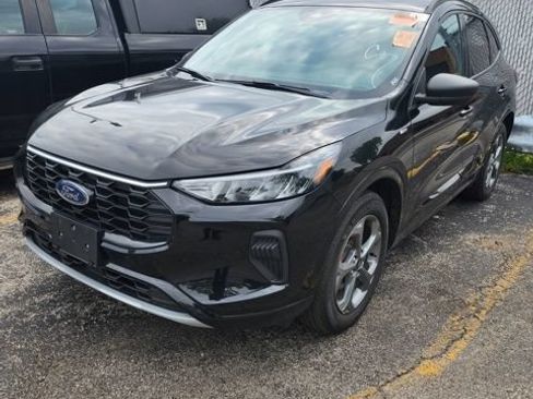 Used 2023 Ford Escape ST-Line w/ Tech Pack #1 AWD/4WD image 5