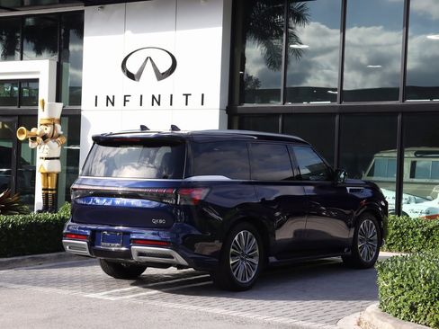Certified 2025 INFINITI QX80 Luxe image 4